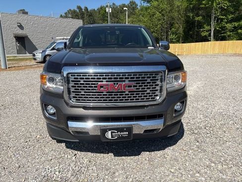 Used 2019 GMC Canyon Denali image 2