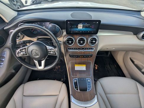 Certified 2022 Mercedes-Benz GLC 300 GLC 300 image 2