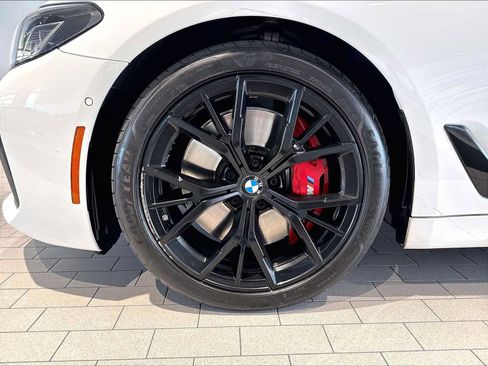 Used 2023 BMW M550i xDrive w/ Executive Package AWD/4WD image 14