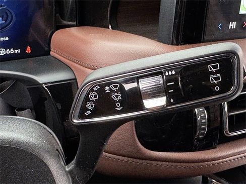 Used 2025 Lincoln Aviator Reserve w/ Jet Appearance Package image 24