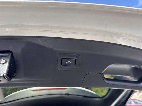 Used 2022 MAZDA CX-9 Touring Plus image 37