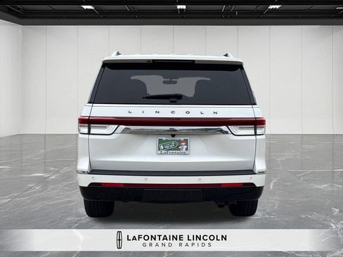 Certified 2024 Lincoln Navigator Black Label AWD/4WD image 4