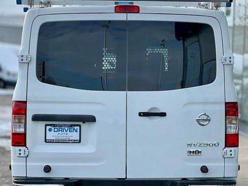 Used 2013 Nissan NV 2500 SV w/ Technology Pkg image 4