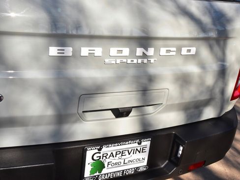 Used 2023 Ford Bronco Sport Outer Banks w/ Tech Package image 36