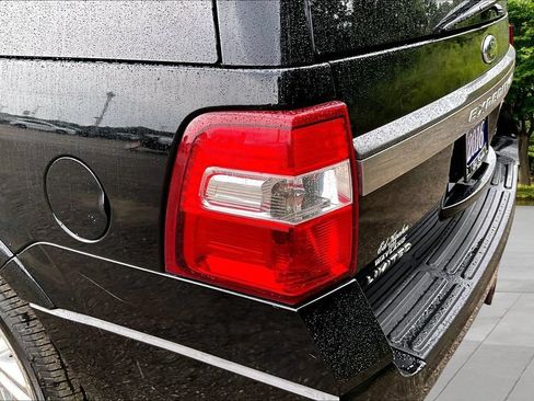Used 2016 Ford Expedition Limited w/ Equipment Group 301A AWD/4WD image 30