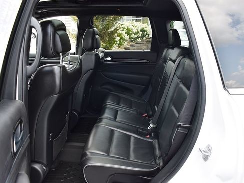 Used 2020 Jeep Grand Cherokee Overland AWD/4WD image 6