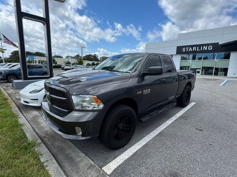 Used 2017 RAM 1500 Express w/ Express Value Package RWD image 1