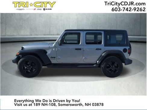 Used 2019 Jeep Wrangler Unlimited Sport image 2