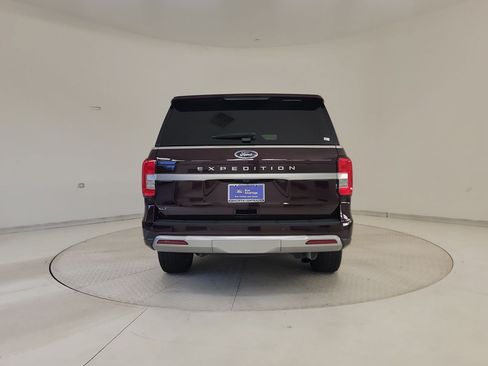Used 2024 Ford Expedition XLT RWD image 8