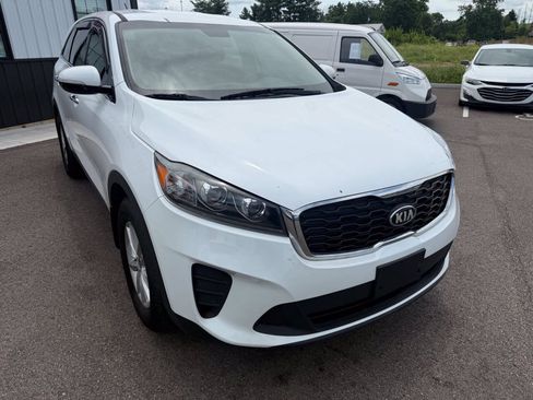 Used 2019 Kia Sorento FWD image 4