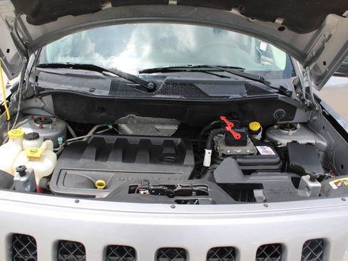 Used 2017 Jeep Patriot Latitude FWD image 22