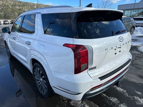 Used 2023 Hyundai Palisade Calligraphy image 3