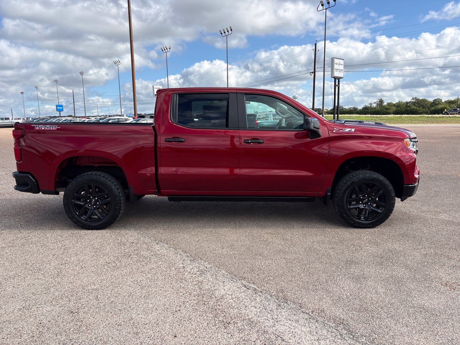 Used 2024 Chevrolet Silverado 1500 LT Trail Boss w/ Convenience Package II AWD/4WD image 7