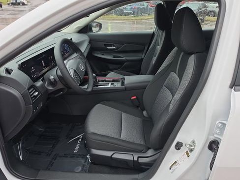 New 2026 Nissan Sentra SV FWD image 5