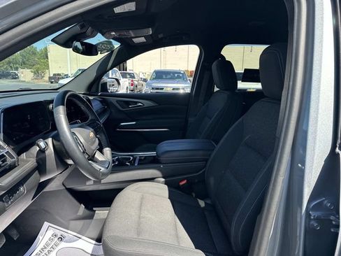 Certified 2024 Chevrolet Traverse LT w/ Trailering Package AWD/4WD image 17