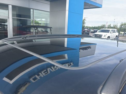 Used 2023 Jeep Compass Latitude w/ Sun and Sound Group AWD/4WD image 8