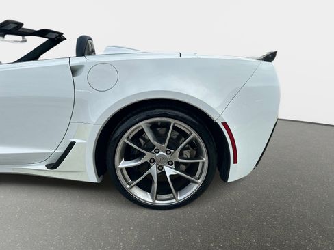 Used 2016 Chevrolet Corvette Z06 w/ 3LZ Preferred Equipment Group image 11