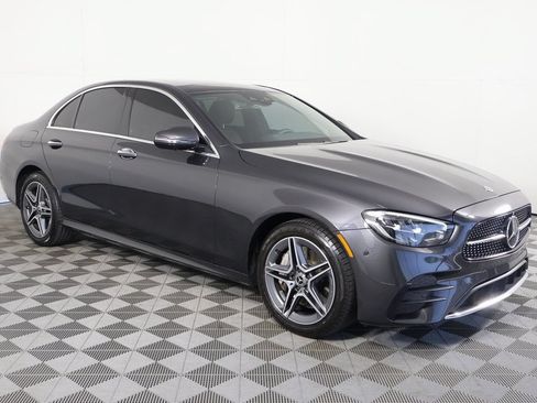 Used 2022 Mercedes-Benz E 450 4MATIC Sedan image 3