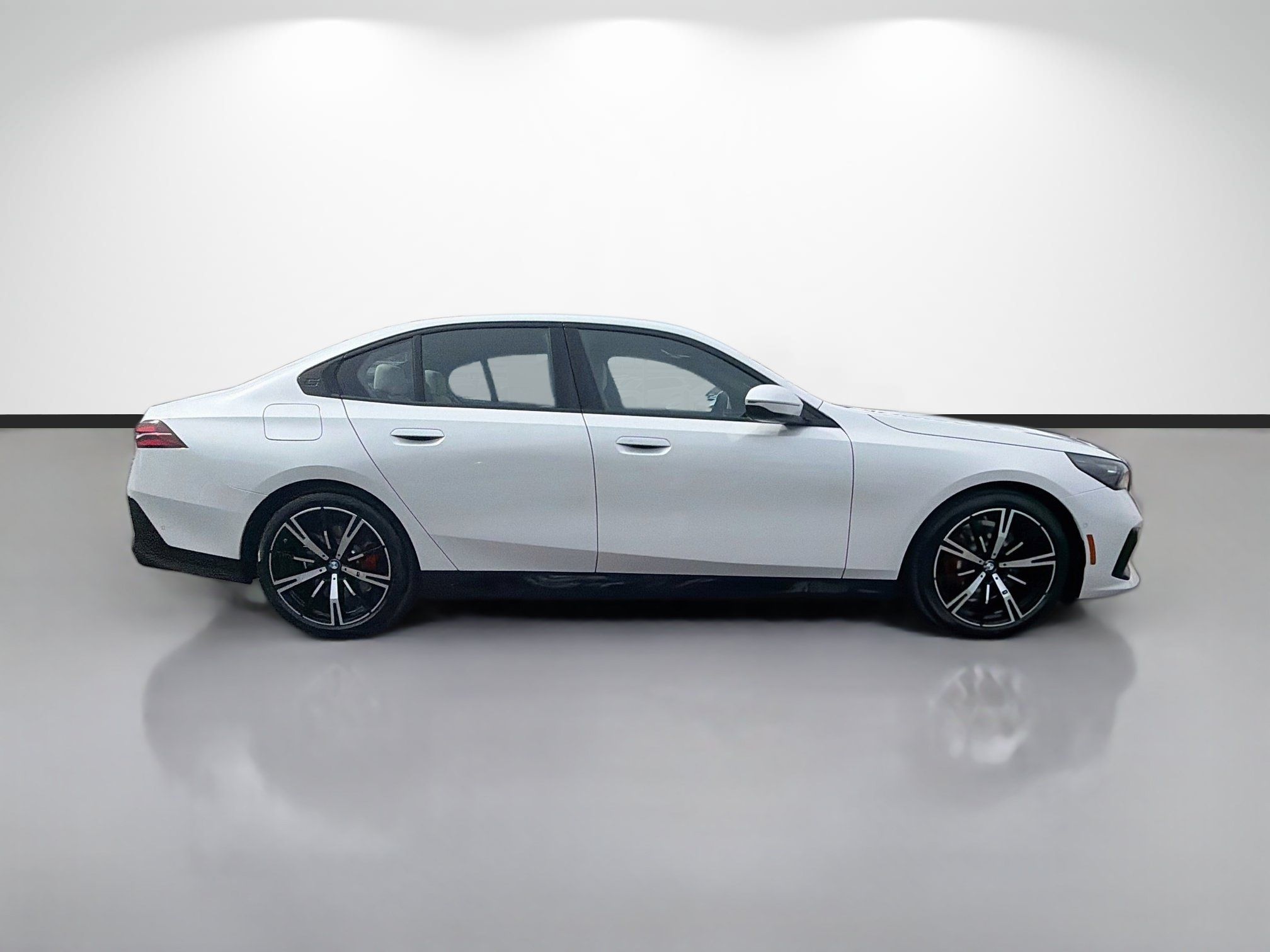 New 2027 BMW 530i xDrive w/ M Sport Package AWD/4WD image 2