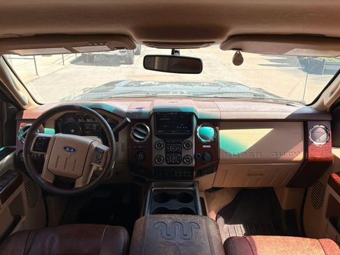 Used 2014 Ford F250 King Ranch w/ FX4 Off-Road Package AWD/4WD image 16