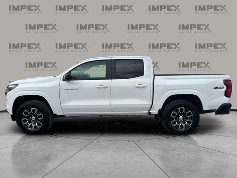Used 2024 Chevrolet Colorado Z71 w/ Advanced Trailering Package image 2