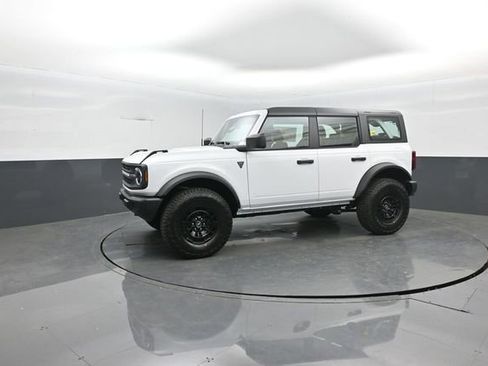 New 2026 Ford Bronco 4-Door image 4