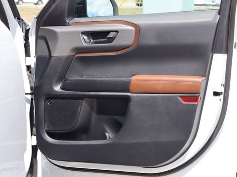 Certified 2025 Ford Bronco Sport Outer Banks w/ Outer Banks Tech Package+ image 38