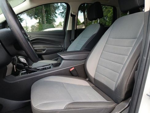 Used 2017 Ford Escape S FWD image 19