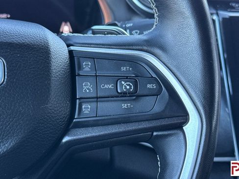 Used 2022 Jeep Grand Cherokee L Laredo w/ Luxury Tech Group I AWD/4WD image 31