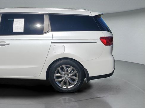 Used 2019 Kia Sedona EX w/ Paint Protection Package image 35