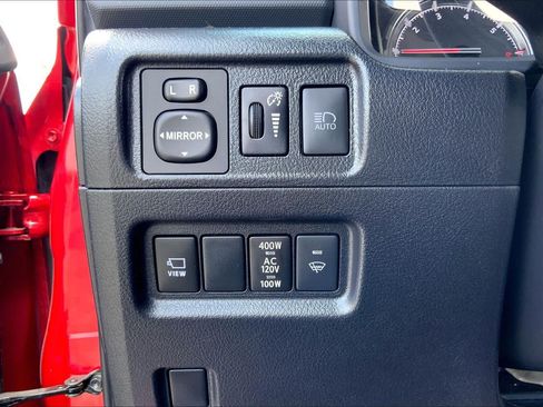 Used 2023 Toyota 4Runner TRD Off-Road Premium w/ Off Road Premium Plus Package AWD/4WD image 33