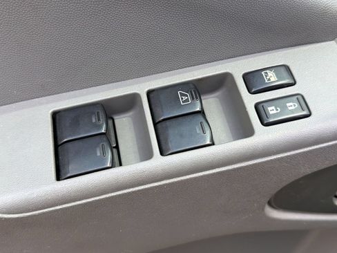 Used 2020 Nissan Frontier SV RWD image 23