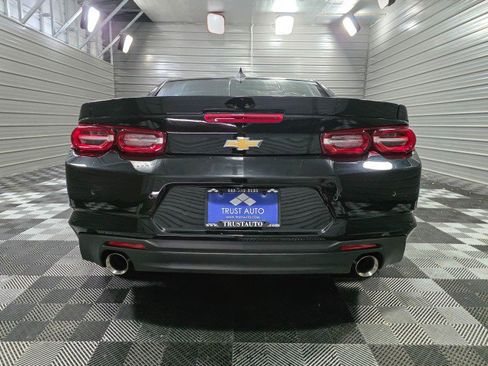 Used 2019 Chevrolet Camaro LT RWD image 6