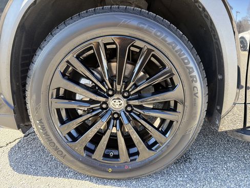 Certified 2023 Toyota Highlander XSE image 23