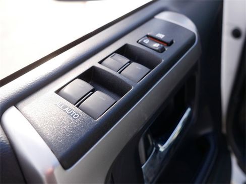 Used 2020 Toyota 4Runner Limited image 16