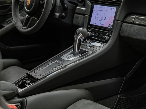 Used 2018 Porsche 911 GT2 RS RWD image 22