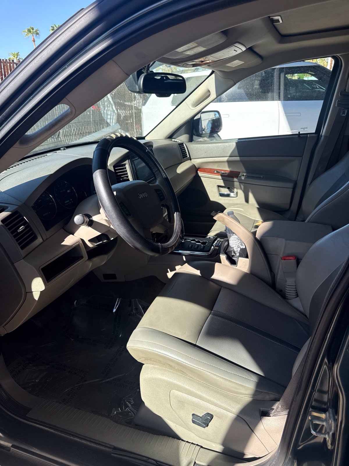 Used 2006 Jeep Grand Cherokee Limited AWD/4WD image 2