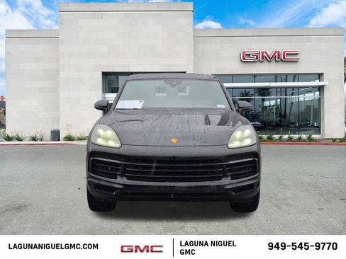 Used 2021 Porsche Cayenne image 2