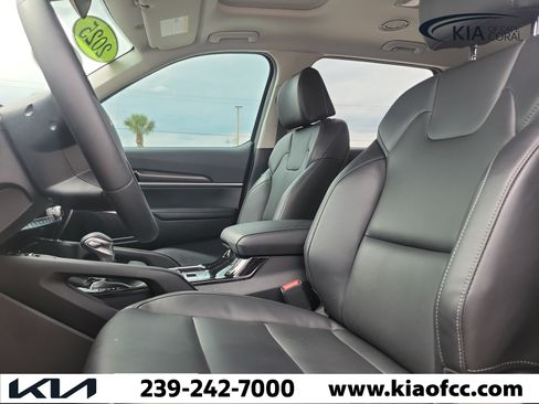 Certified 2025 Kia Telluride S FWD image 27