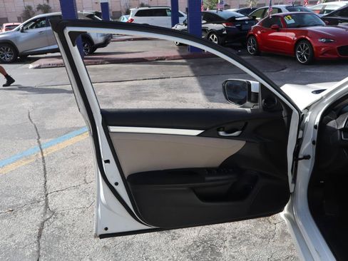 Used 2017 Honda Civic EX image 9