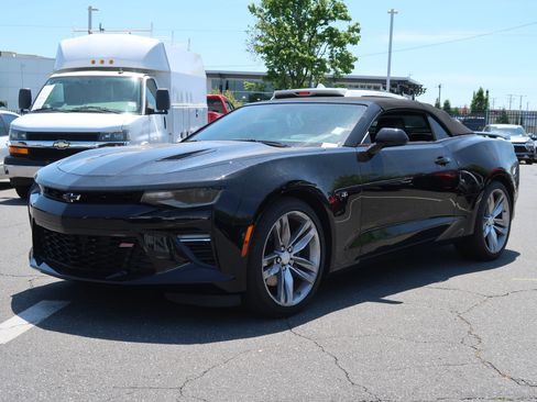 Used 2017 Chevrolet Camaro SS RWD image 5
