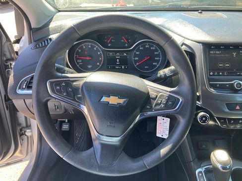 Used 2019 Chevrolet Cruze LS w/ LS Fleet Convenience Package image 10