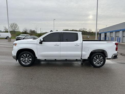 Used 2024 Chevrolet Silverado 1500 LT AWD/4WD image 2