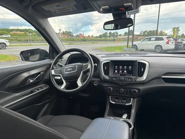 Used 2023 GMC Terrain SLE w/ Driver Convenience Package AWD/4WD image 12
