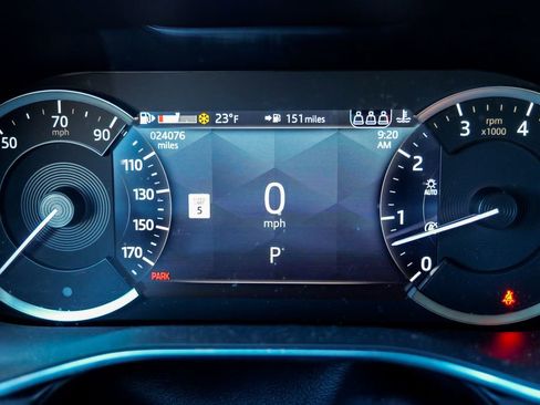 Used 2023 Jaguar F-PACE R-Dynamic S image 45