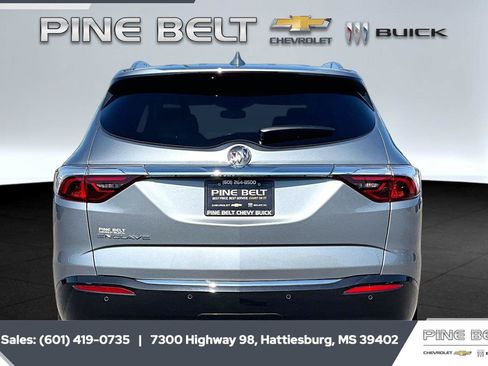 Used 2024 Buick Enclave Essence FWD image 4