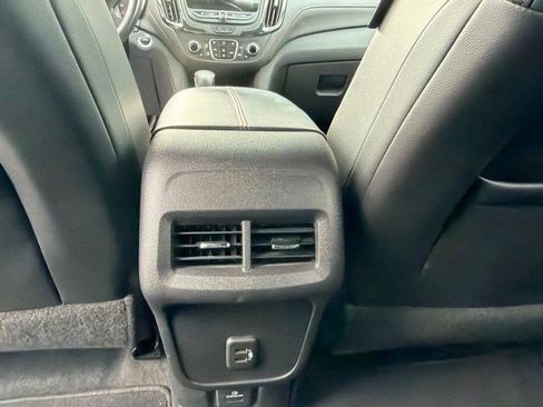 Used 2022 Chevrolet Equinox RS w/ RS Leather Package AWD/4WD image 14