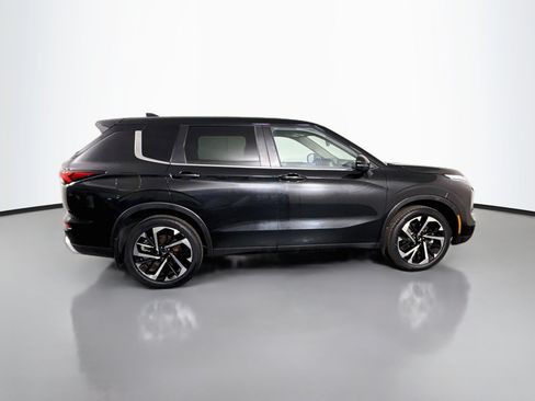 Used 2024 Mitsubishi Outlander SE FWD image 11