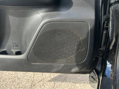 Used 2023 Toyota Tacoma TRD Sport w/ Black Out Package (TMS) image 23