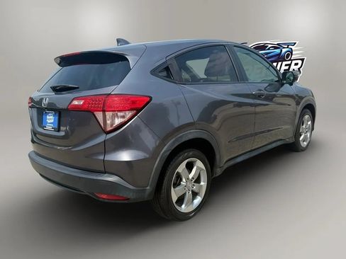 Used 2017 Honda HR-V EX image 9